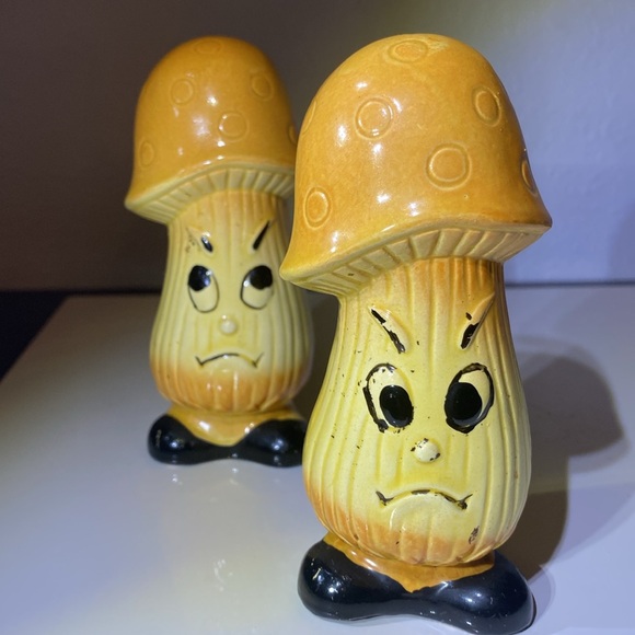 Vintage Anthropomorphic Angry Mushroom Salt & Pepper Shakers (Made in Japan) | - Picture 8 of 10